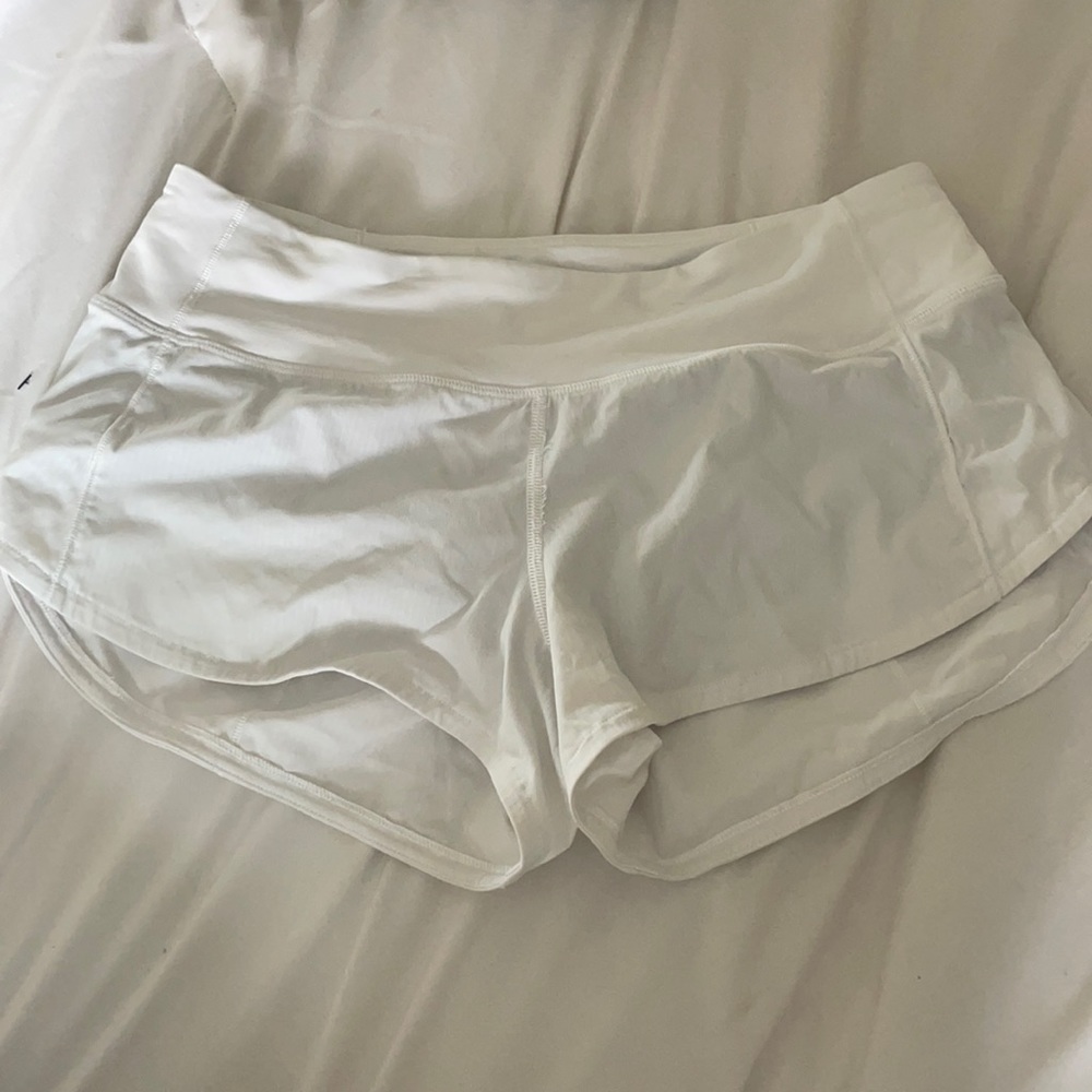Lululemon speed up short 2.5 white